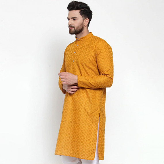 https://wavique.com/vi/products/men-mustard-yellow-thread-work-cotton-kurta