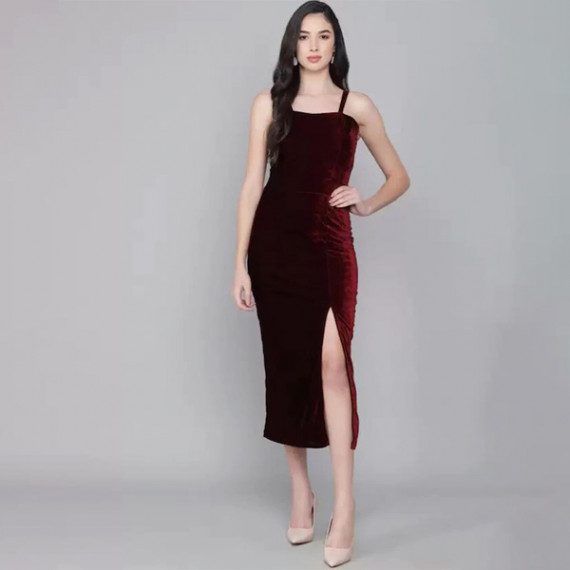 https://wavique.com/vi/products/maroon-velvet-sheath-midi-dress
