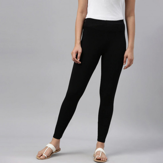 https://wavique.com/vi/products/women-black-solid-ankle-length-leggings
