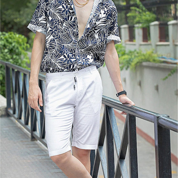 https://wavique.com/vi/products/men-white-solid-slim-fit-regular-shorts