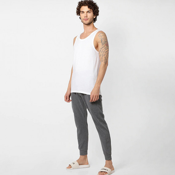 https://wavique.com/products/men-pack-of-2-white-solid-innerwear-vests