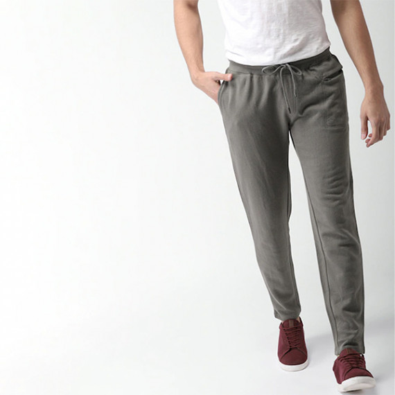 https://wavique.com/products/men-grey-regular-fit-solid-track-pants