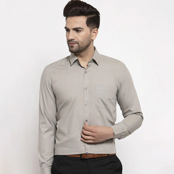 https://wavique.com/products/men-grey-smart-regular-fit-solid-formal-shirt