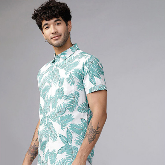 https://wavique.com/products/men-green-white-slim-fit-printed-casual-shirt