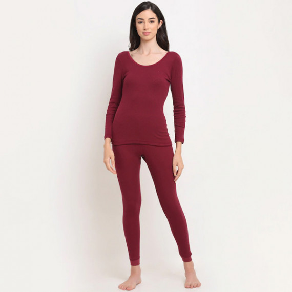 https://wavique.com/vi/products/women-maroon-striped-thermal-top