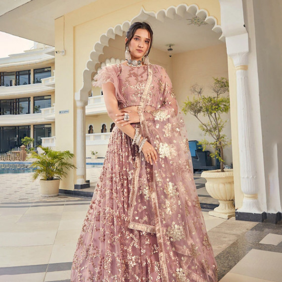 https://wavique.com/vi/products/peach-coloured-gold-toned-embellished-sequinned-semi-stitched-lehenga-unstitched-blouse-with